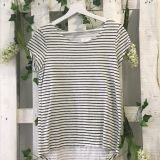 CAMISETA BLANCA CON RAYAS VERDE MILITAR